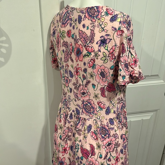 Beautiful Long Dress - Picture 4 of 4